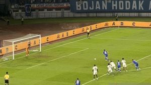 Tekuk PSM Makassar 1-0, Persib Bandung Naik ke Puncak Klasemen