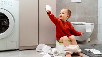 Kapan Anak Siap Toilet Training? Ini Usia Ideal dan Tanda-tandanya