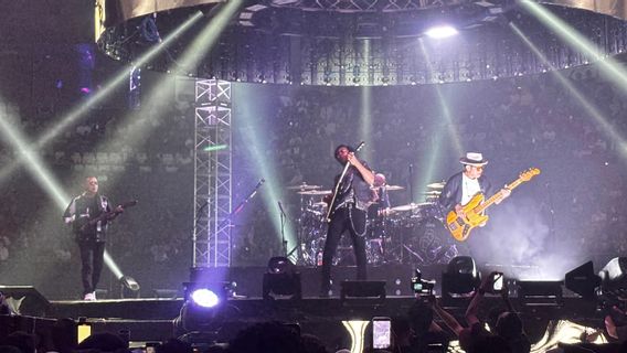 Padi Reborn at the Two Eight Concert: Nostalgia Songs on the Modern Stage