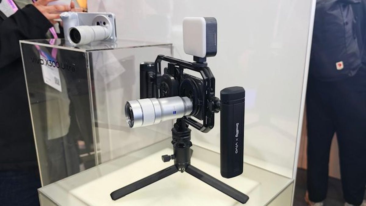 MWC 2026: Vivo X300 Ultra 400mm टेलीकनवर्स के साथ प्रदर्शित किया गया, 17x ऑप्टिकल ज़ूम प्रदान करता है