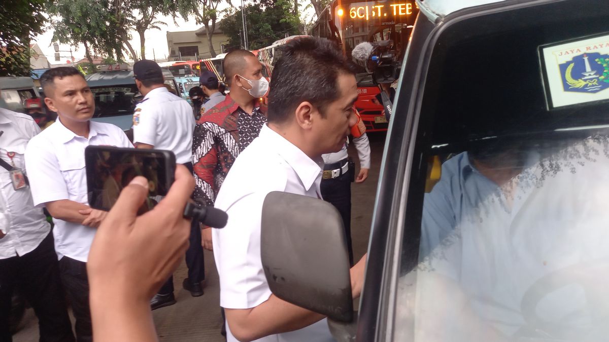 Kritis Masalah Sosial, Wagub Riza Temui Supir yang Mengangkut Korban Pelecehan Seksual