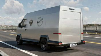 俄罗斯推出带有特斯拉Cybertruck风格的Russo-Balt F200钢制电动面包车