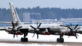 图-95和H-6轰炸机在东海一起巡逻到美国太平洋：中国不会离开俄罗斯