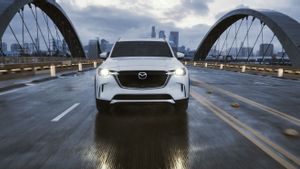 EMI Bakal Bawa Lini Mobil Mazda PHEV ke Indonesia, CX-90?