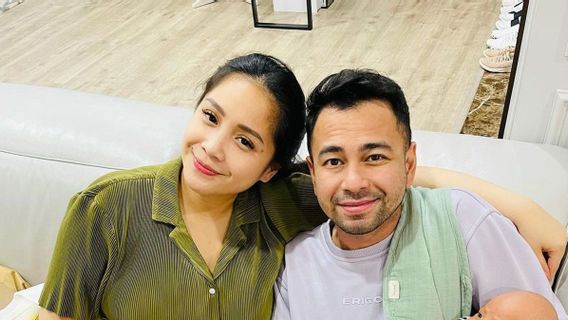 Raffi Ahmad Hadiahkan Vespa Dior untuk Nagita Slavina, Harganya Selangit! 