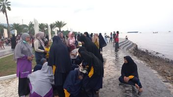 9 Siswa SMP Dilarikan ke Rumah Sakit karena Tenggelam di Pantai Banyuglugur Situbondo