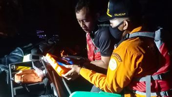 Three Children Drowning In Donan River Cilacap, Still Looking For SAR Team