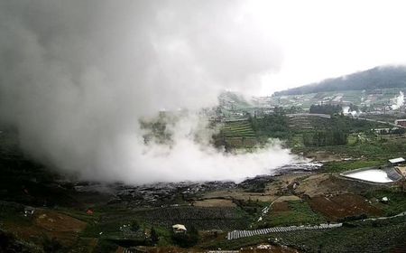 Kawah Sileri Dieng Semburkan Lumpur, BPBD Banjarnegara Minta Warga Tetap Tenang