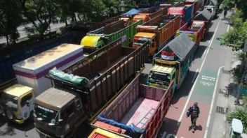 敦促企业家不要运输多余的货物来维护基础设施