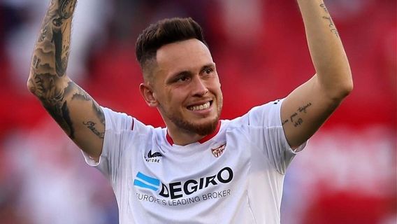 Lucas Ocampos Becomes Victim Of Harassment In Sevilla Vs Rayo Vallecano Match