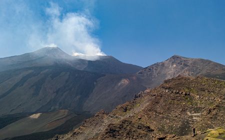 Turis Amerika Meninggal Saat Bertamasya di Gunung Etna Sisilia