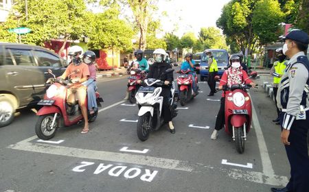 Kota Tuban Terapkan Pembatasan Sosial di Jalan Ala Starting Grip MotoGP