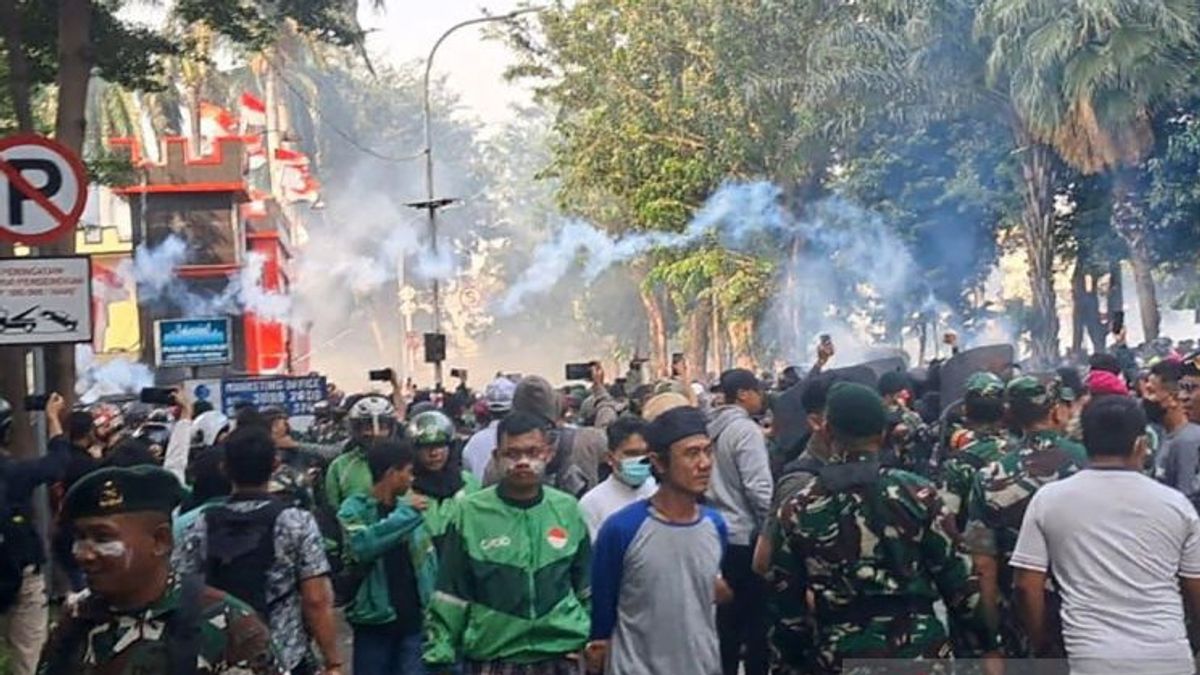 コムナスハムは、情報を制限するための政府と警察の努力があることを発見しました