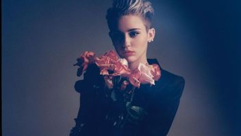 Miley Cyrus Ingin Kolaborasi dengan Billie Eilish: Salah Satu Artis Paling Keren Saat Ini