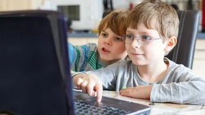 Australia Ancam Hapus ChatGPT Cs dari App Store Jika Tak Terapkan Verifikasi Usia