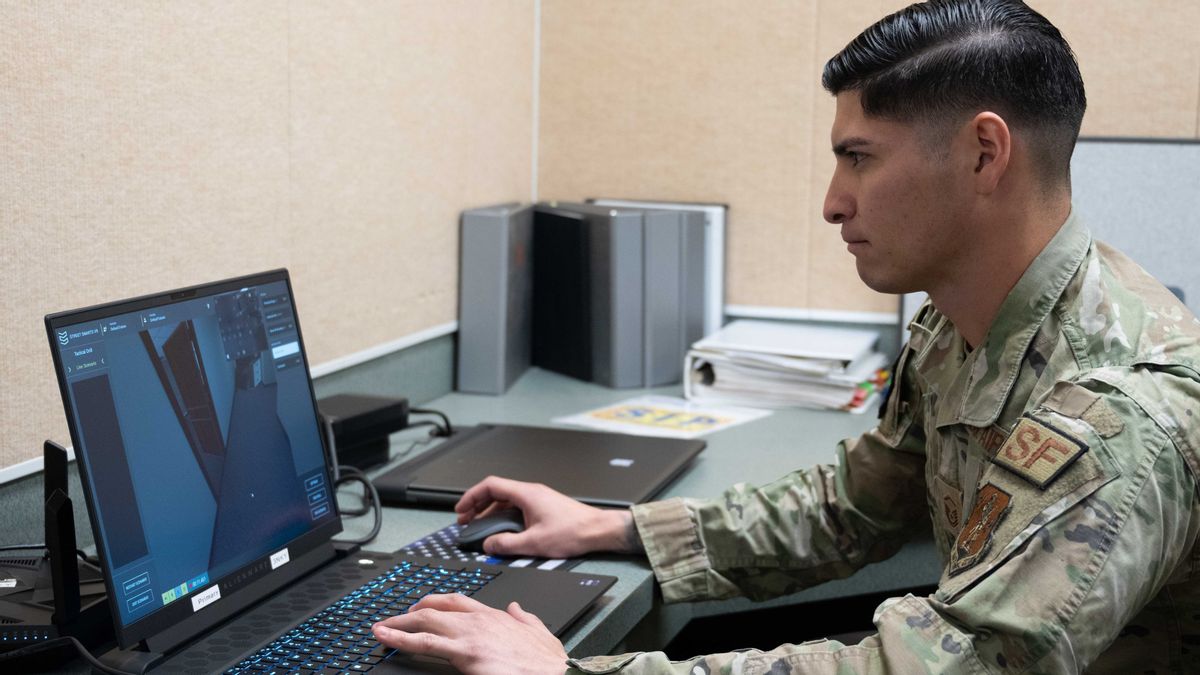 جاكرتا - وقعت القوات الجوية الأمريكية أول عقد لمعدات أدوات الحوسبة الكمومية في الخدمات اللوجستية العسكرية