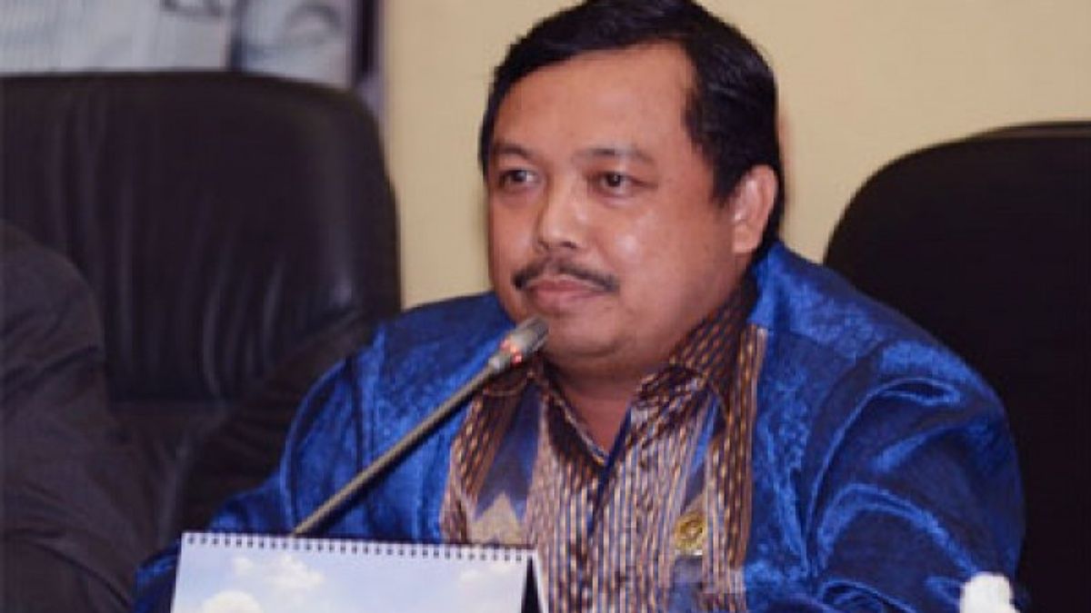 Anggota Komisi VI DPR Herman Khaeron Tak Yakin Pemerintah Mampu Menstabilkan Harga Minyak Goreng: Karena Alur Distribusi Dikuasai Swasta