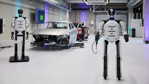 BMW Uji Robot Humanoid di Pabrik Mobil Listrik