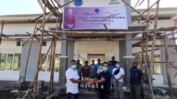 Le Ministère De La Main-d'œuvre Distribue Une Assistance Logistique Aux Victimes Des Inondations Soudaines D'East Nusa Tenggara