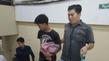 Police Arrest 4 Intruders Carrying Sharp Weapons During Student Demonstration at the South Sumatra Regional People's Representative Council