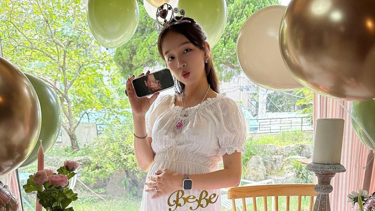 Lahirkan Anak Perempuan, Baek A Yeon Resmi Jadi Ibu!