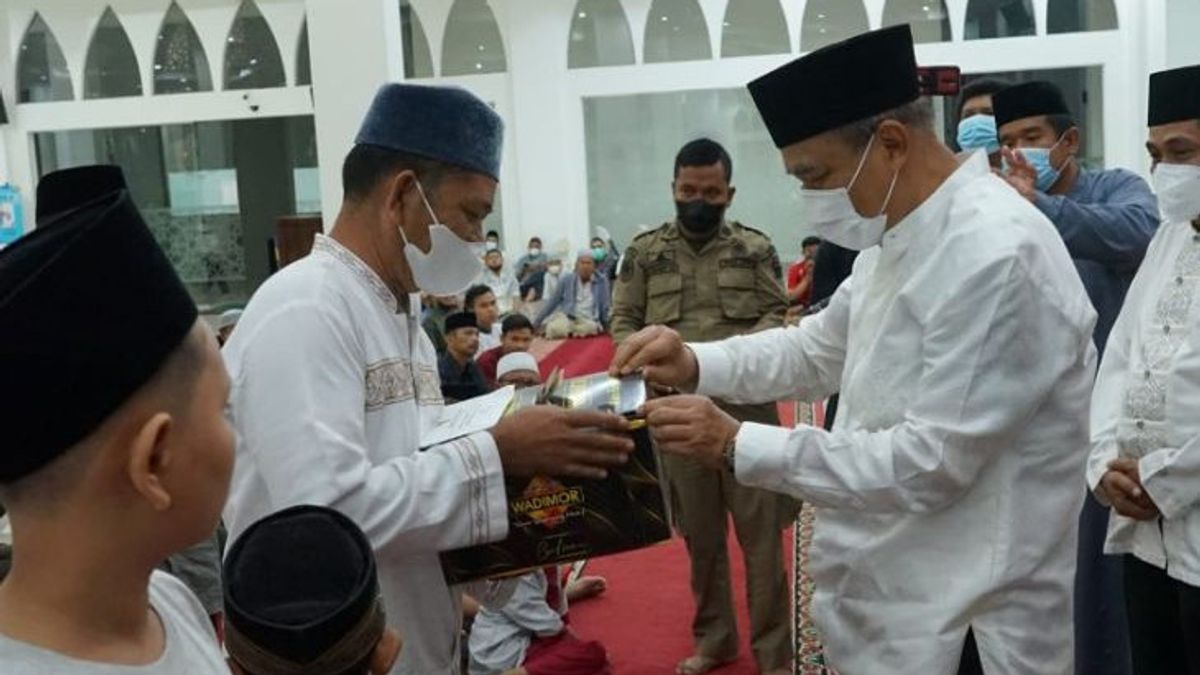 H. Umar Zunaidi Minta Maaf di Peringatan Nuzulul Qur'an 1444 H di Mesjid Agung Kota Tebing Tinggi