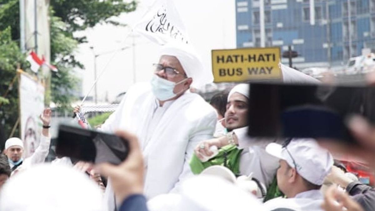 Rizieq Shihab Cecar PNS Kemendagri Soal SKT FPI