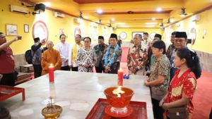 Datangi Vihara-Kelenteng, Menag Tegaskan Komitmen Pemerintah Jamin Kemudahan Beribadah