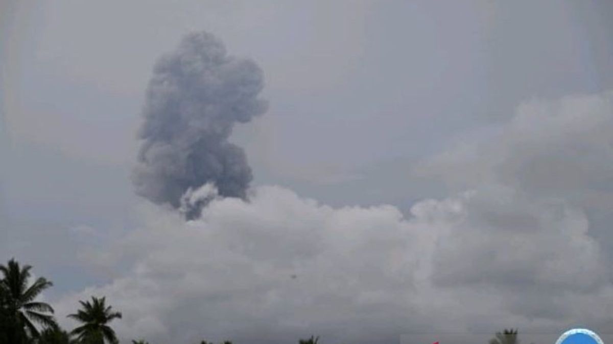 Gunung Ibu 6 Kali Meletus Hingga Siang Ini, Badan Geologi Tetapkan Radius 4 Km sebagai Zona Bahaya