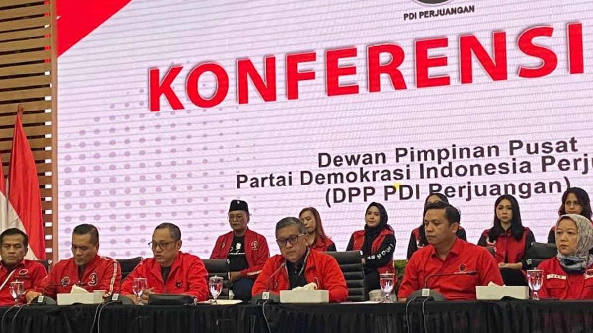 PDIP Pecat Effendi Simbolon karena Berseberangan Prinsip