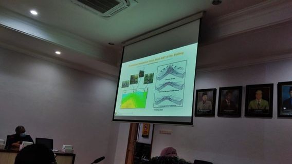 地質学者がトゥルンガグンで古代の山道の証拠を見つける