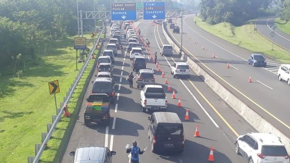 Long Holiday At The End Of October, The Volume Of Vehicles On The Peak Track Increases By 20 Percent