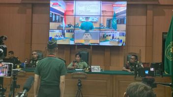 宪法法院判处3.5年徒刑和解雇Yun Heri Lubis与Judi Sabung Ayam Lampung有关的Peltu Heri Lubis