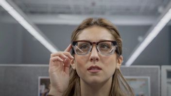 Vuzix Presents Stylish Glasses That Can Show Virtual Maps