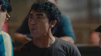Ellyas Pical Series Review: Portrait Of Denny Sumargo Awakening The 1980s Boxing Passion