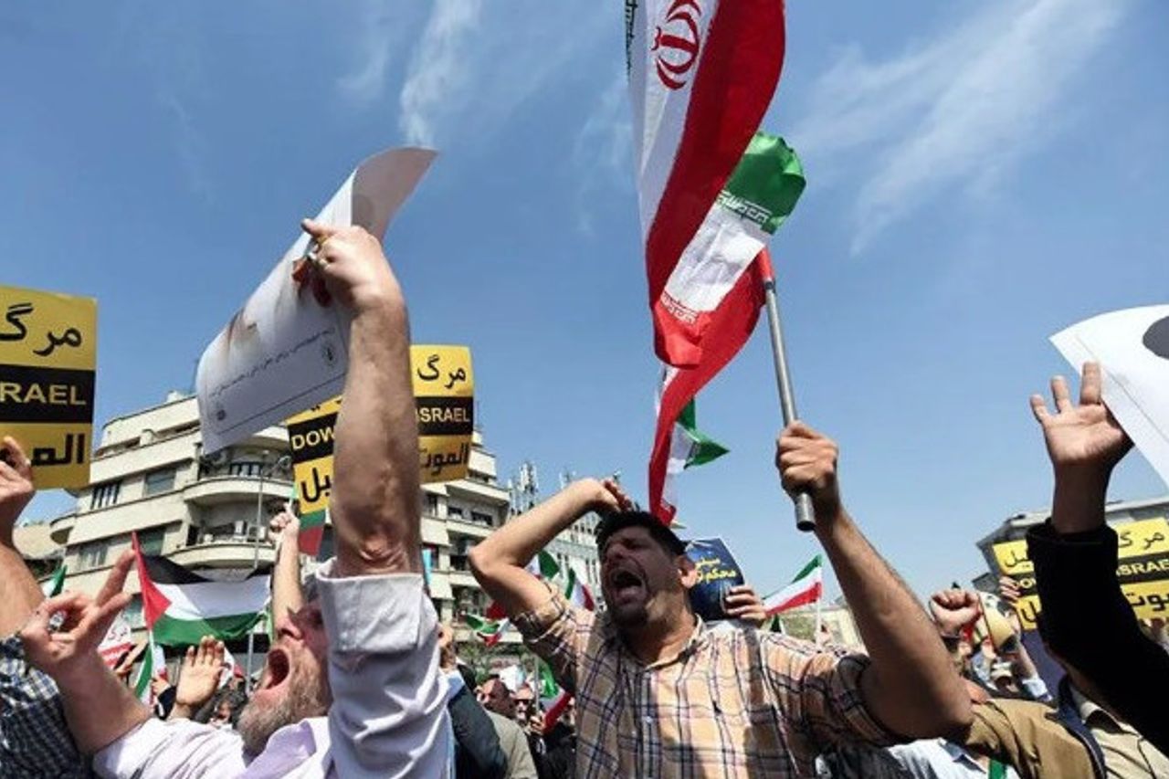 イランのイスラエル攻撃の論争におけるネチズンの陣営の破壊におけるシーア派の問題