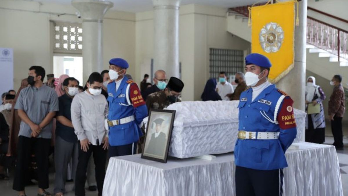 Professor Dies Tracing Ombak In Gunungkidul, UGM Gives Last Respect