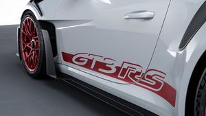 Mau Tahu Rahasia Porsche 911 GT3 RS Tetap Stabil saat Kecepatan Tinggi? Baca Ini!