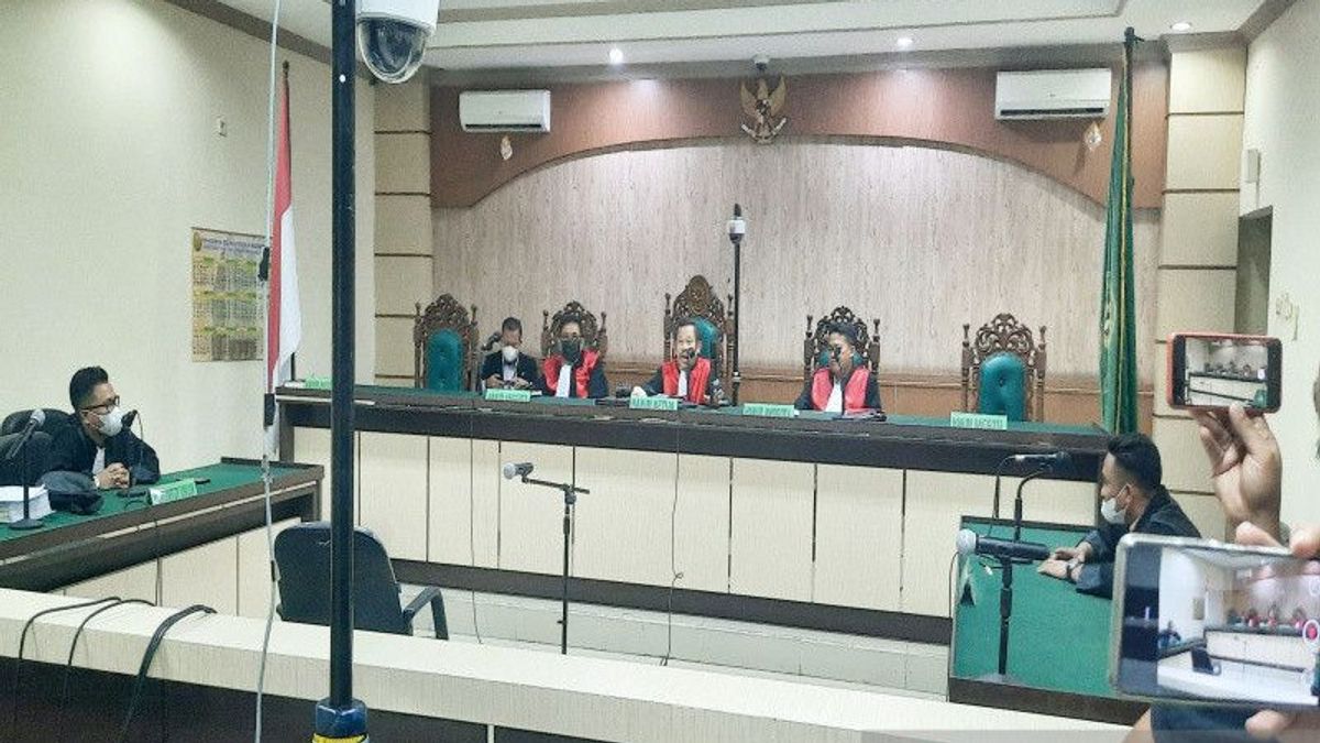 Public Prosecutor Asks Defendants Of IUP In Tanah Bumbu To Focus On Alleged Bribery Of Rp27 Billion