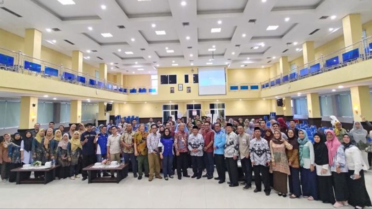 The Ministry Of Communication And Information And PGRI Of South Sumatra Holds Training Of Trainers For Digital Literacy For Educators