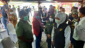 Gubernur Jatim Khofifah Tinjau Pasar Murah Minyak Goreng di Mojokerto: Insyaallah Tanggal 14 Maret Datang Lagi 4 Ribu Ton