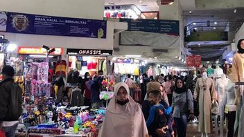 Foule Au Marché Tanah Abang, épidémiologiste: Non Seulement Apporter à La Maison Vêtements De L’Aïd, Mais Aussi Apporter Des Virus