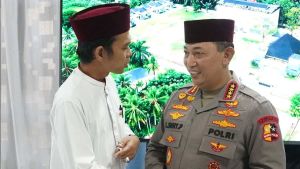 Sambangi Ponpes Ustaz Abdul Somad, Kapolri Minta Dikritik  