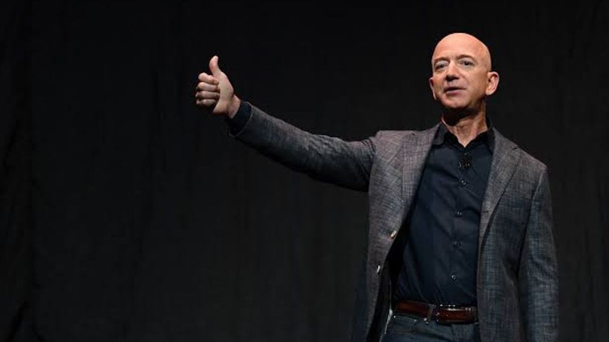 L’homme Le Plus Riche Du Monde Jeff Bezos Démissionne D’Amazon