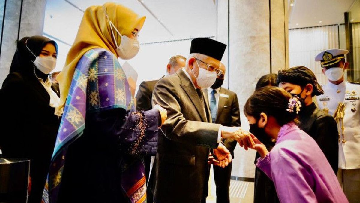 マールフ・アミン副大統領、シンガポールのインドネシアの子どもたちを温かく歓迎