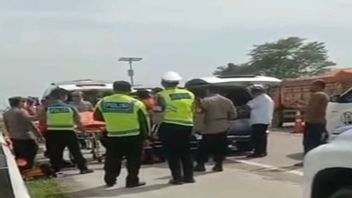 Empat Orang Ditemukan Tewas dalam Mobil di Tol Tegal 