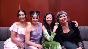 Nirina a commencé à baiser le premier embrassage de “Rais-Rais-Rais-Queens” : Vous avez besoin de votre feu vert depuis la maison