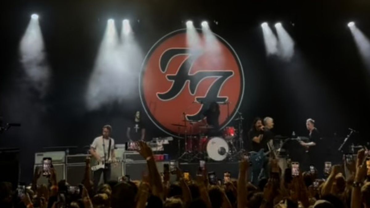Foo Fighters untuk Pertama Kalinya Manggung dengan Ilan Rubin sebagai Drumer
