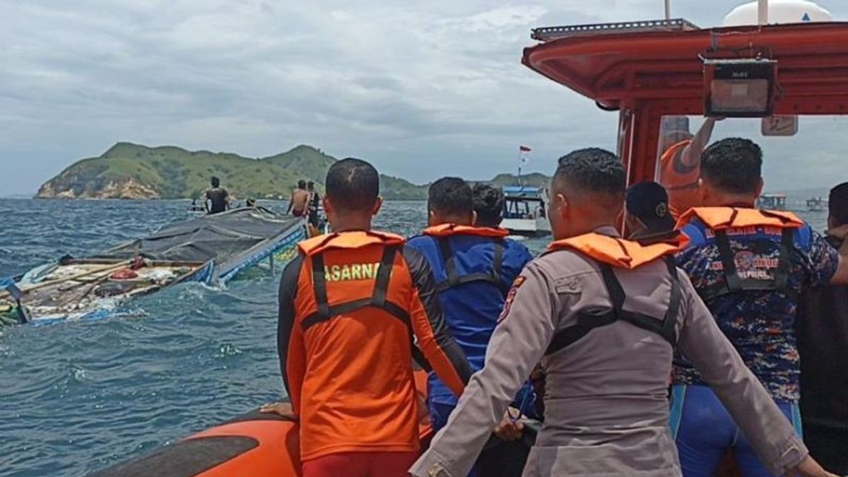 船が波にぶつかり、ラブアンバジョで溺死した乗客6人が避難に成功
