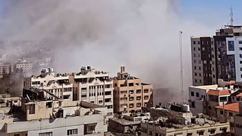 Israël Lance Des Frappes Aériennes Contre Gaza Et Cible Des Bâtiments Appartenant Au Hamas